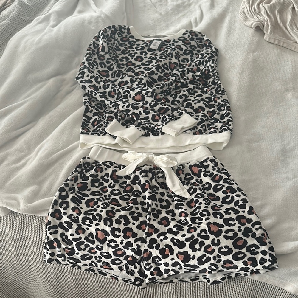 Leopard Print Women's Sleepwear Set
